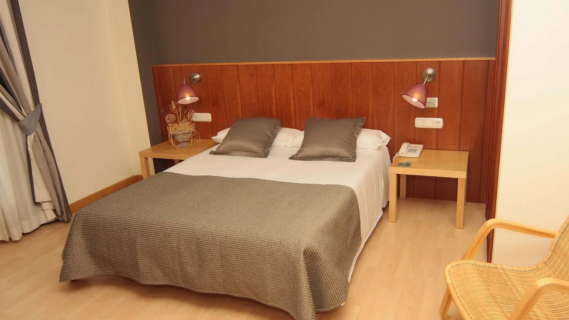 Hotel Iriguibel Huarte Pamplona 3*,